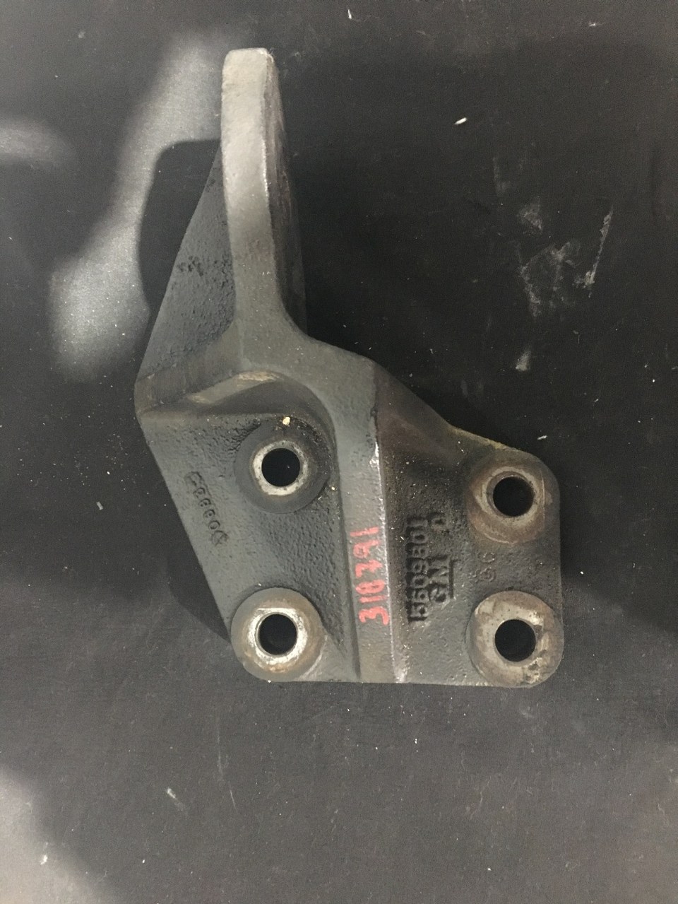 CAT 3126 Engine Mount