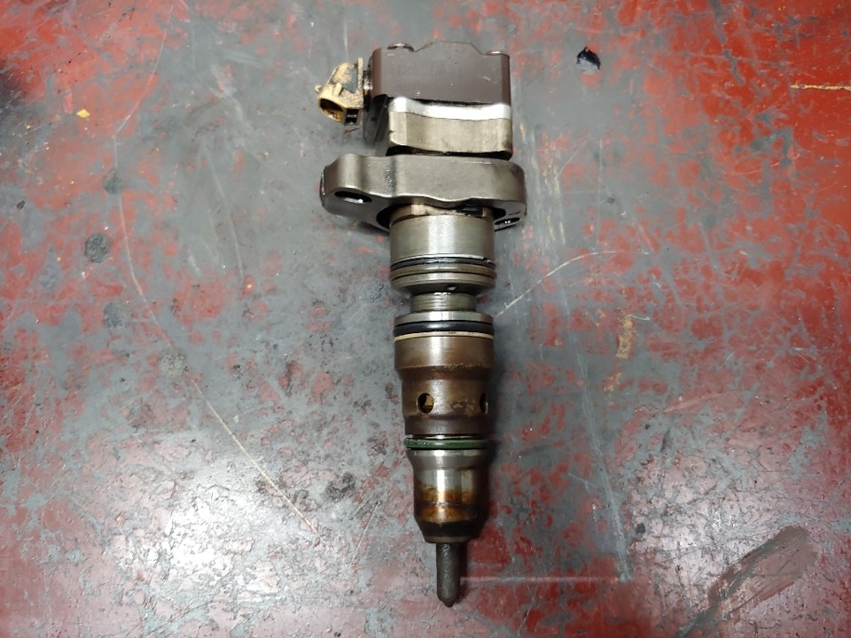 1998 CAT 3126 Fuel Injector