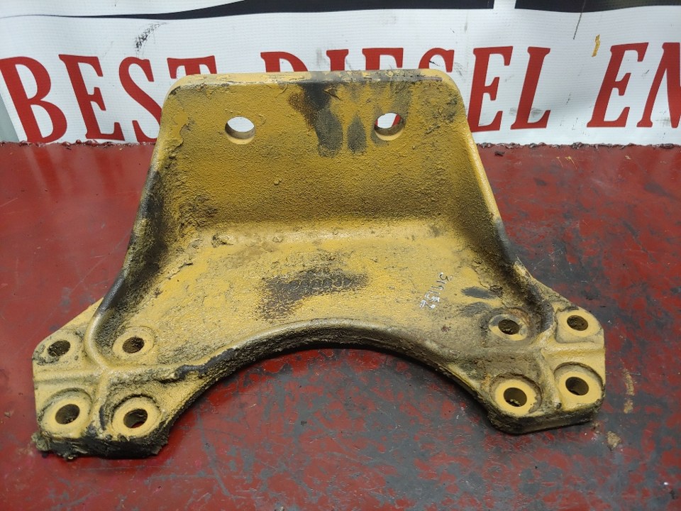 1999 CAT 3176B Engine Mount