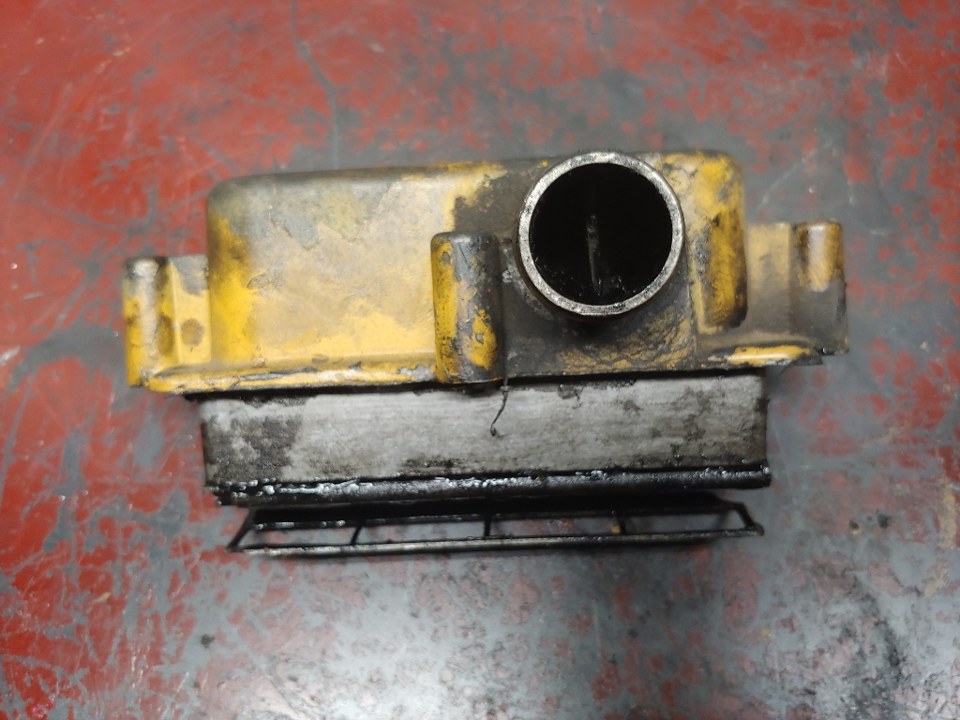 1999 CAT 3176B Crankcase Breather