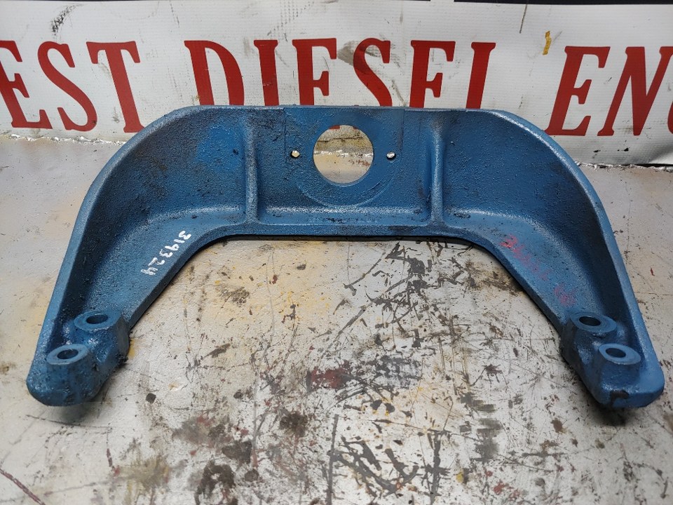 1999 INTERNATIONAL T444E Engine Mount