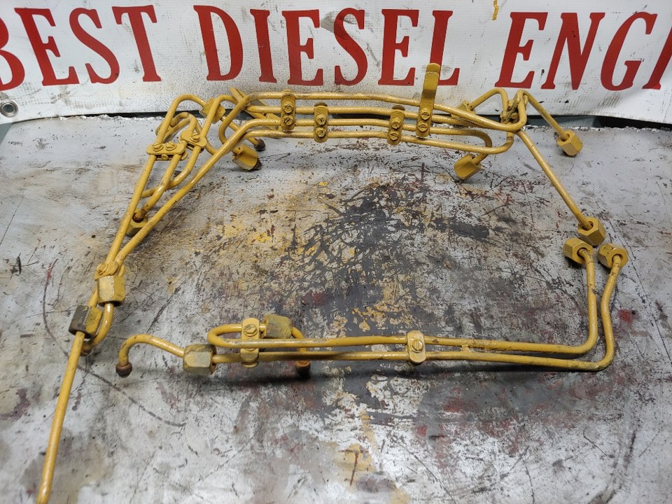 1980 CAT 3208 Fuel Lines