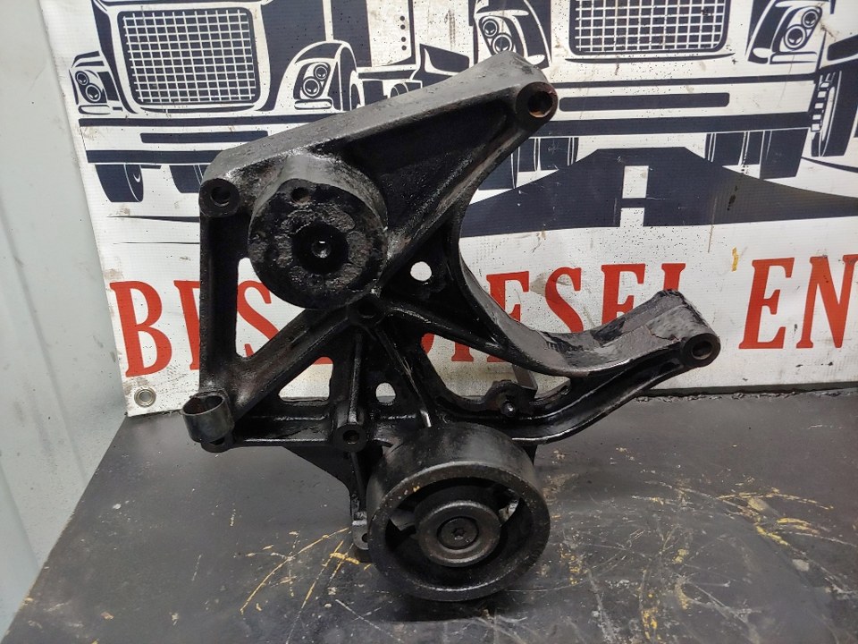 INTERNATIONAL 9.0L Engine Mount