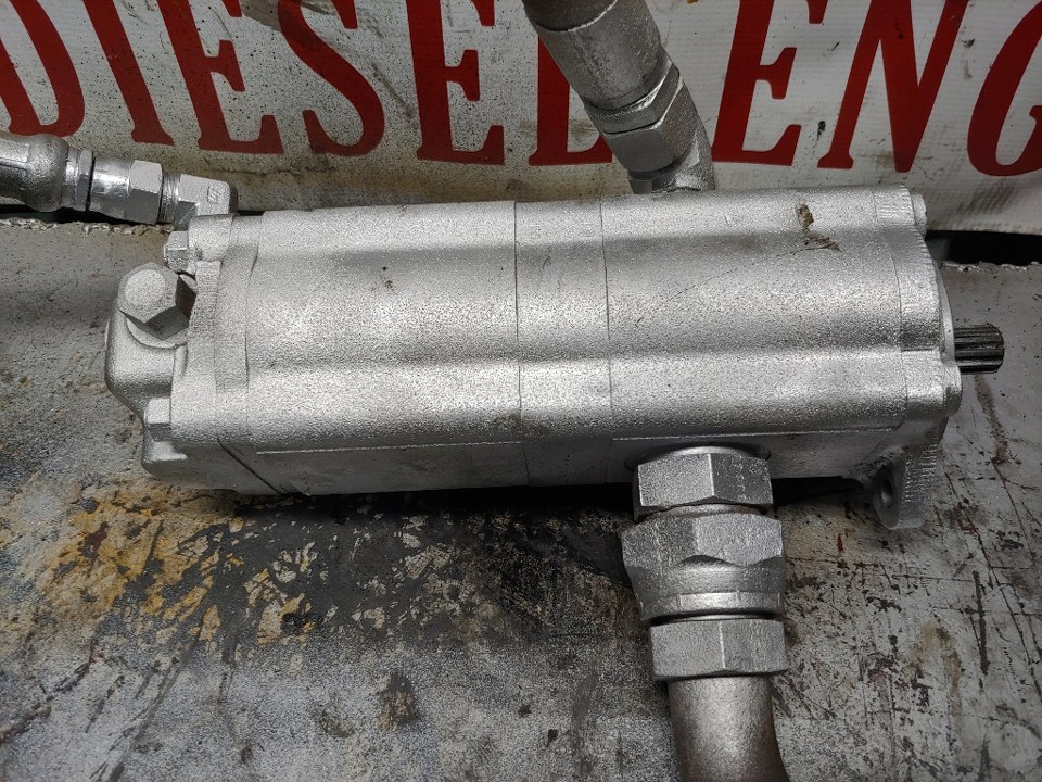2005 SAUER DANFOSS A25.7L/23 Steering Pump