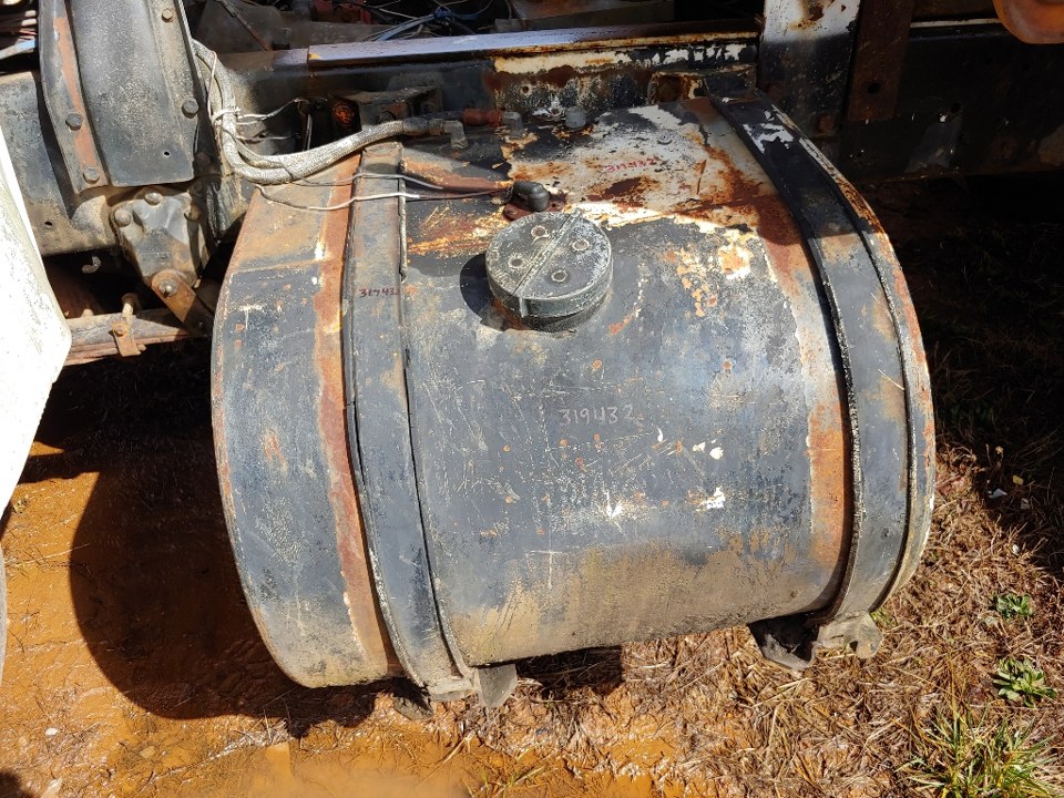 1987 FORD CF8000 Fuel Tank