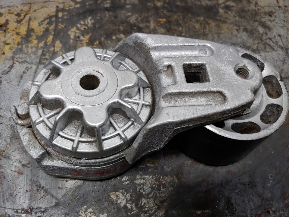 INTERNATIONAL DT466E Belt Tensioner Pulley