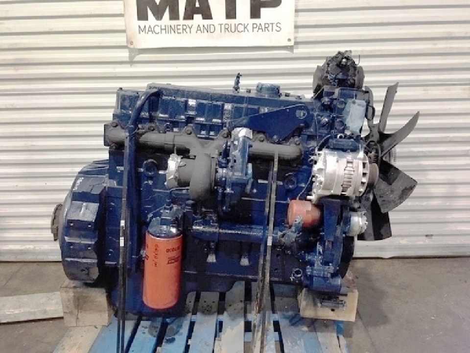 1999 INTERNATIONAL DT466E Engine