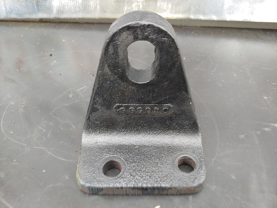 CAT 3126 Engine Mount