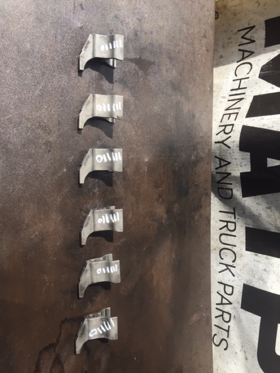 CUMMINS M11 CELECT PLUS Injector Clamps