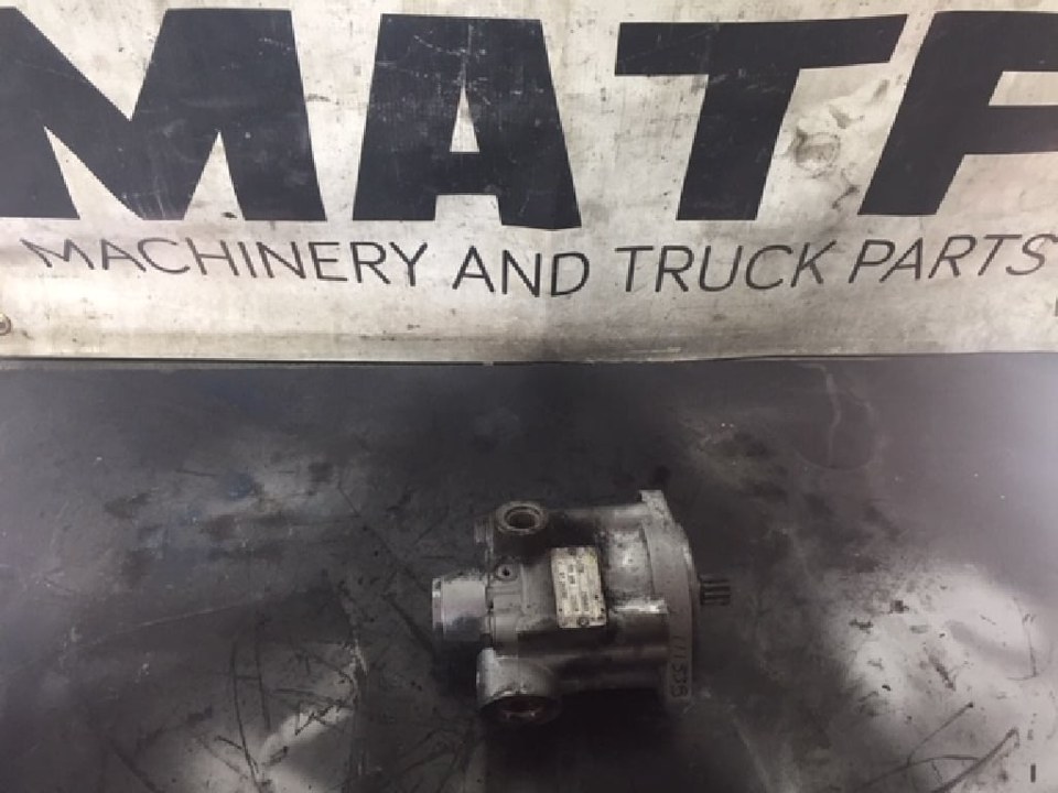 INTERNATIONAL DT466E Steering Pump