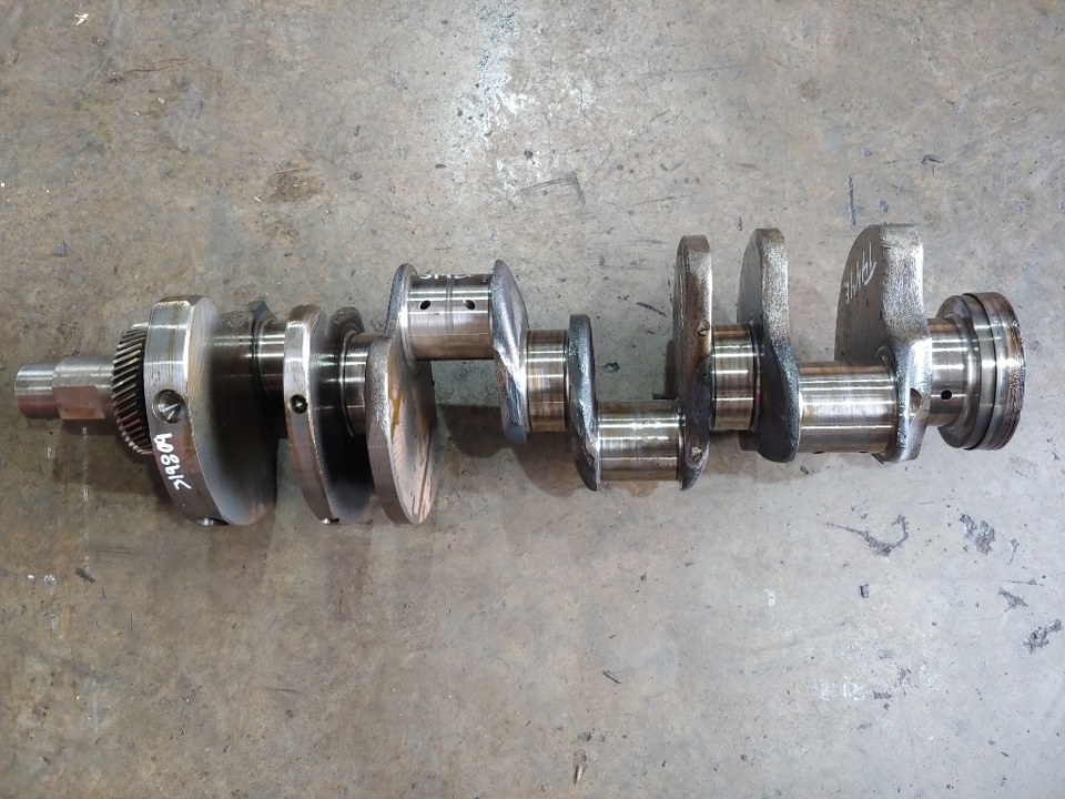 1996 INTERNATIONAL T444E Crankshaft