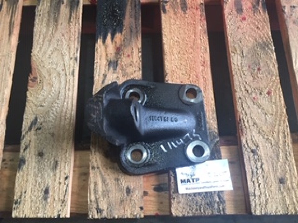 INTERNATIONAL 9200I Engine Mount