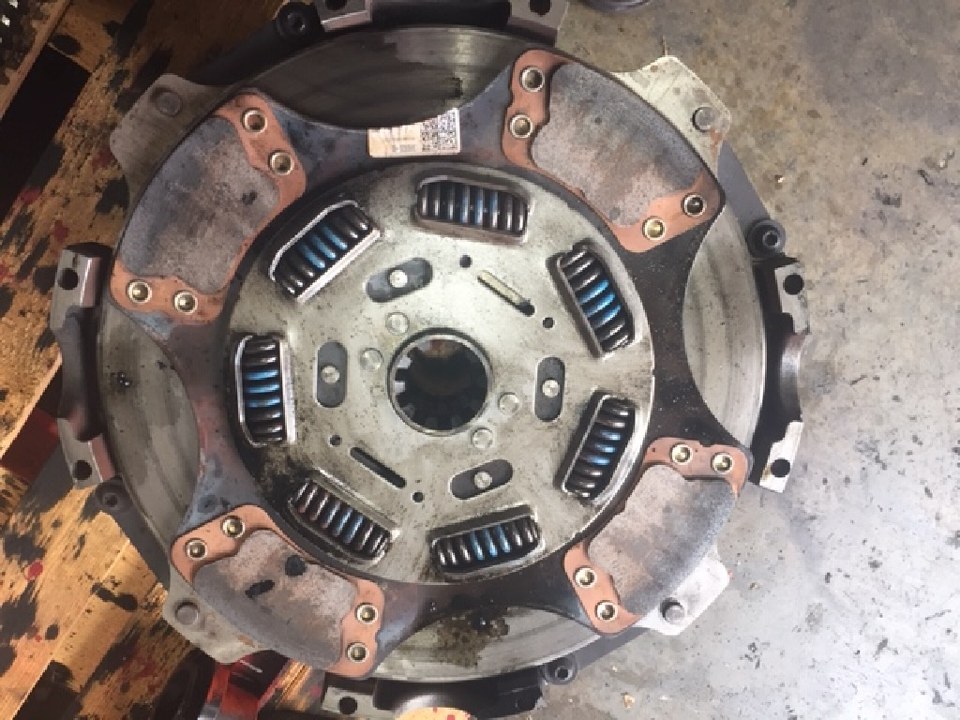 CUMMINS ISX 435ST Clutch