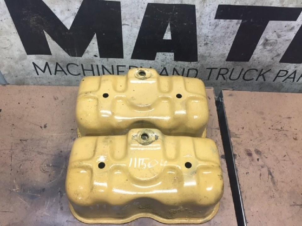 1974 CASE 680E Valve Cover