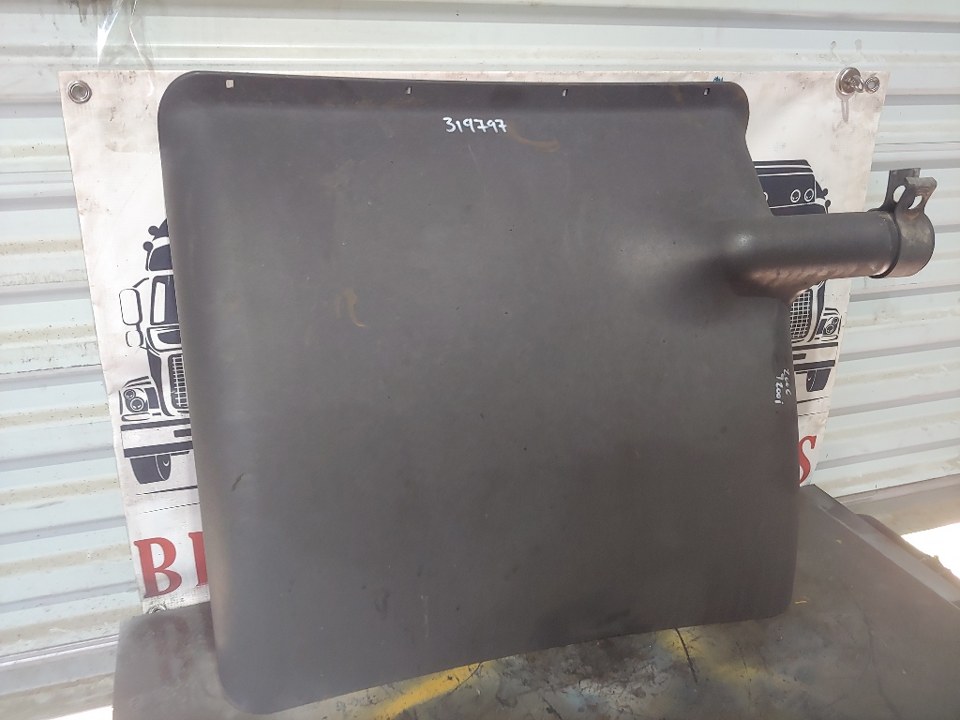 2006 INTERNATIONAL 9200i Mud Flap