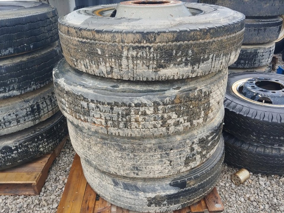 FIRESTONE FS650 Wheels / Tires