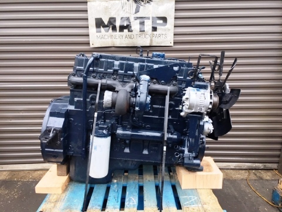2001 INTERNATIONAL DT466E Engine