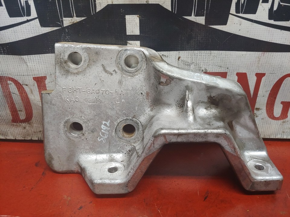 2000 CAT C10 Engine Mount