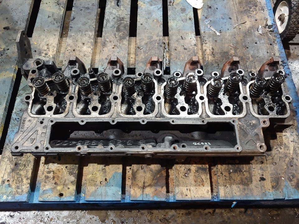 1993 CUMMINS 6BT 5.9L Cylinder Head