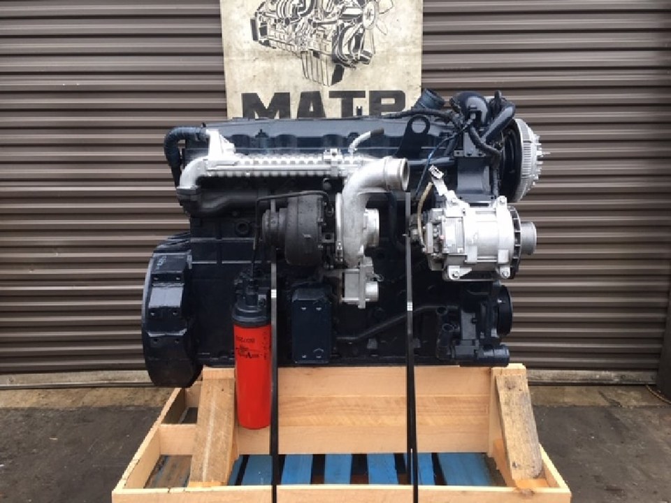 2004 INTERNATIONAL DT466E Engine