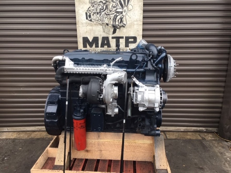 2004 INTERNATIONAL DT466E Engine