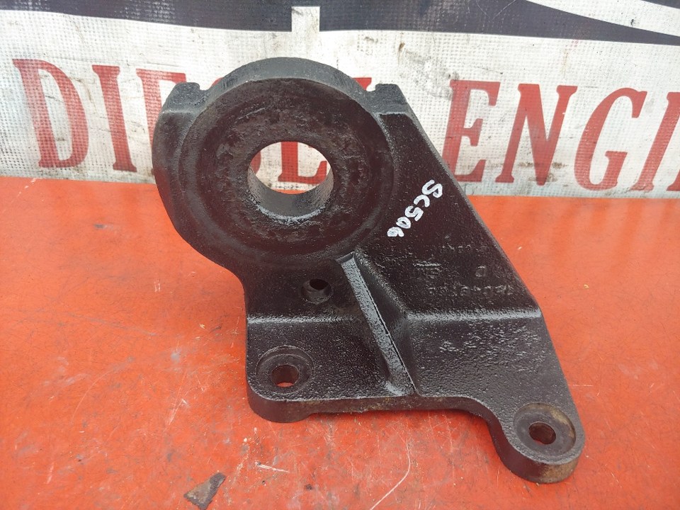 2002 ISUZU FTR Engine Mount