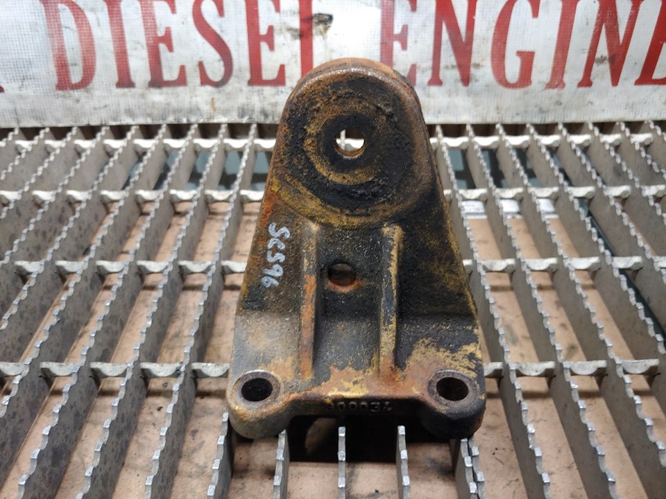 CAT 3116 Engine Mount