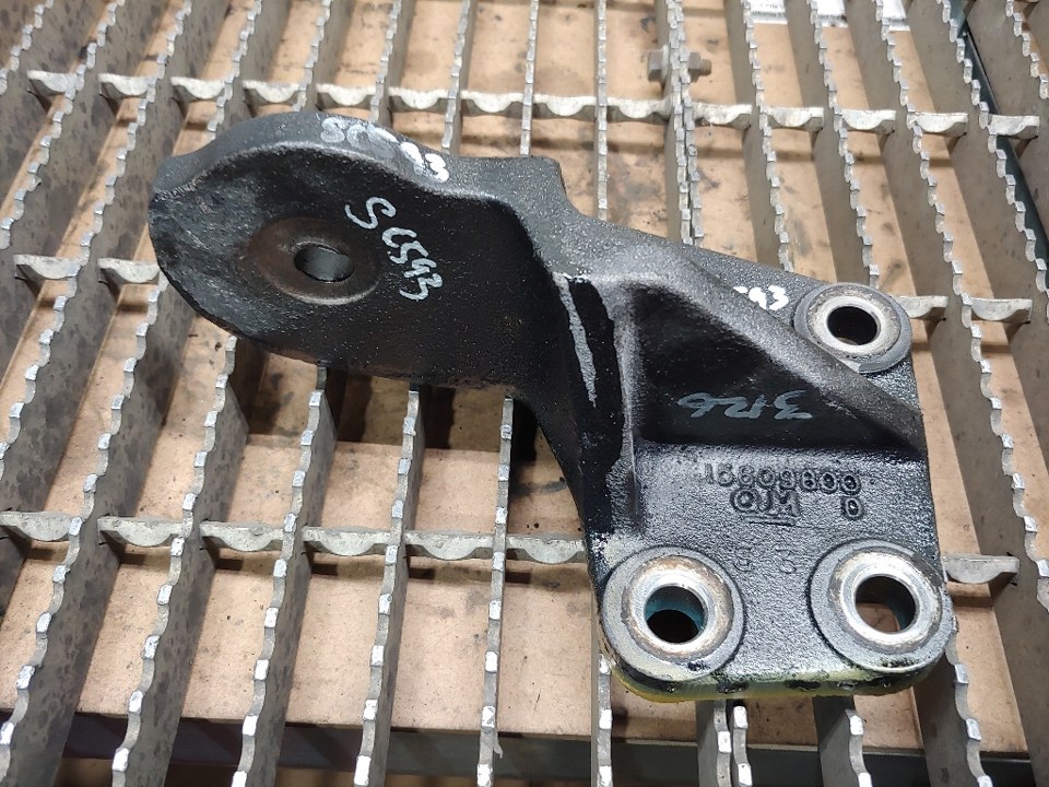 CAT 3116 / 3126 Engine Mount