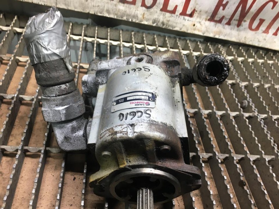 2004 CAT C7 Steering Pump