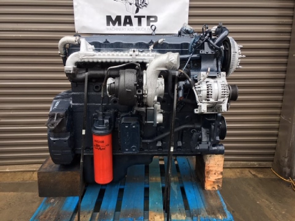 2004 INTERNATIONAL DT466E Engine
