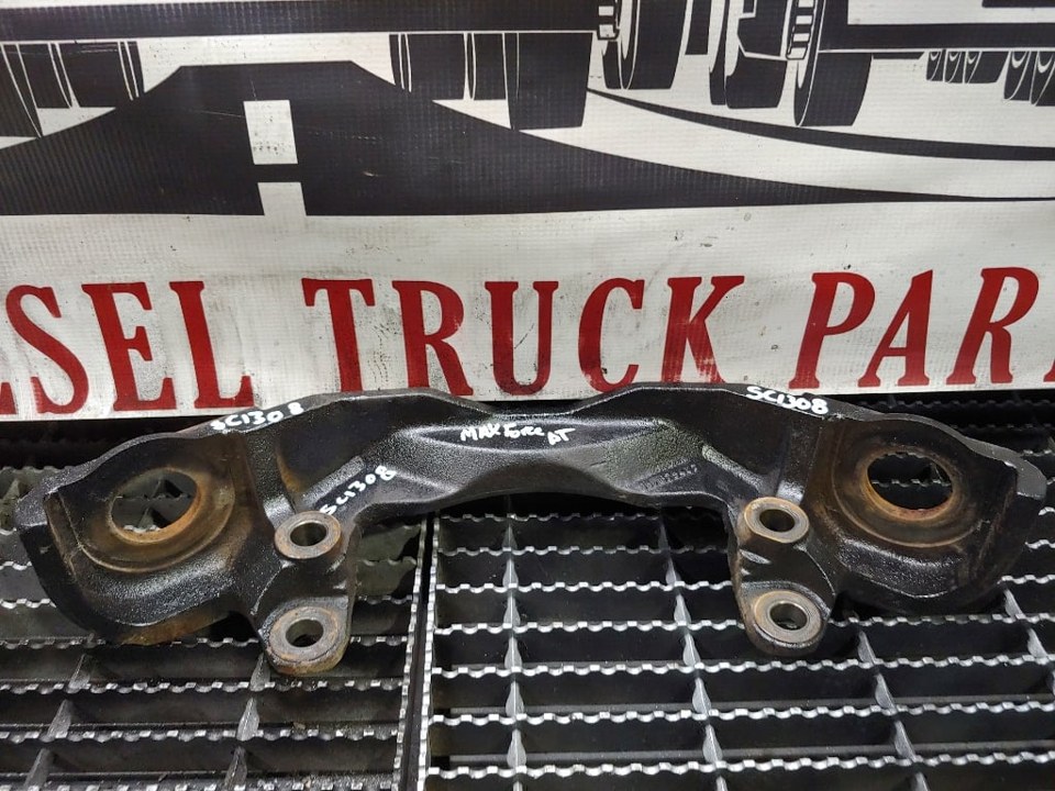 2002 INTERNATIONAL Maxxforce DT Engine Mount