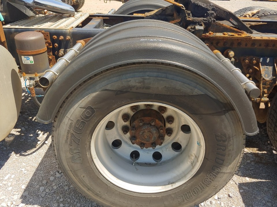 2011 VOLVO VNL Rear Fender