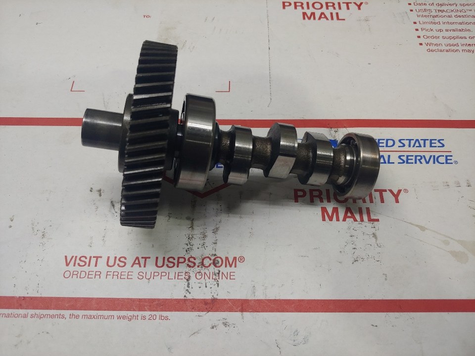 2005 KUBOTA D905 Camshaft