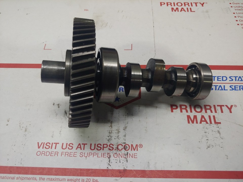 2005 KUBOTA D905 Camshaft
