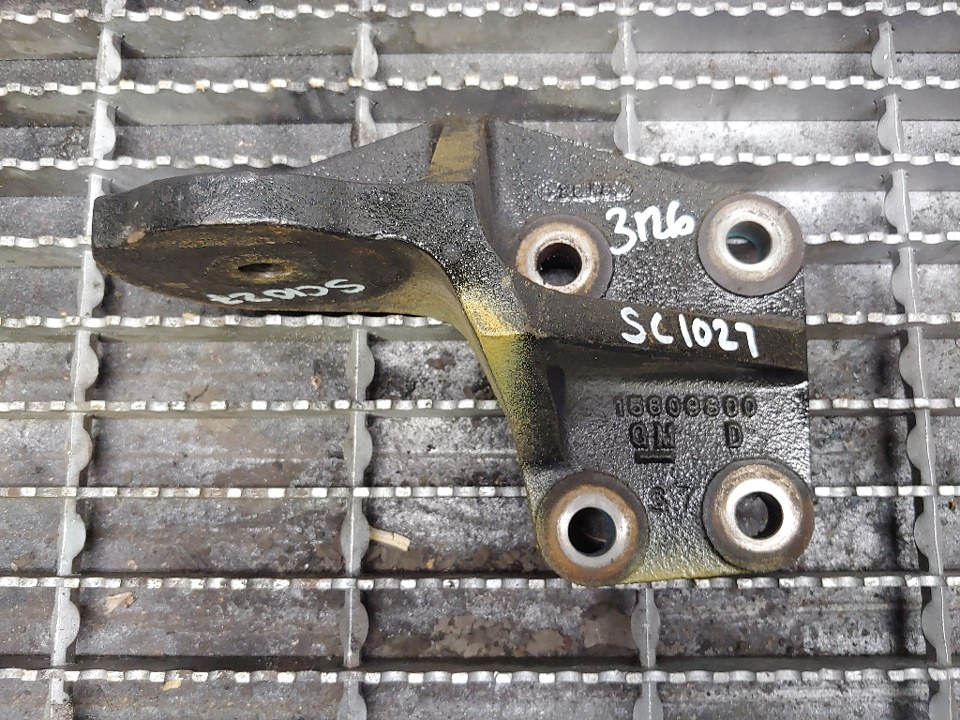 CAT 3116 / 3126 Engine Mount