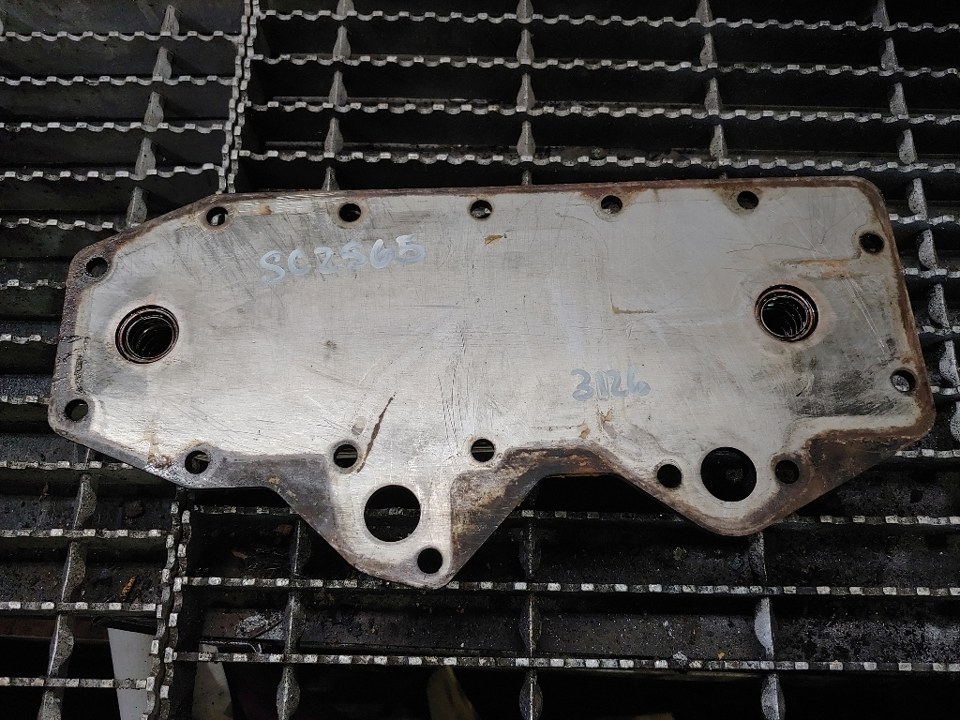 2001 CAT 3126 Oil Cooler