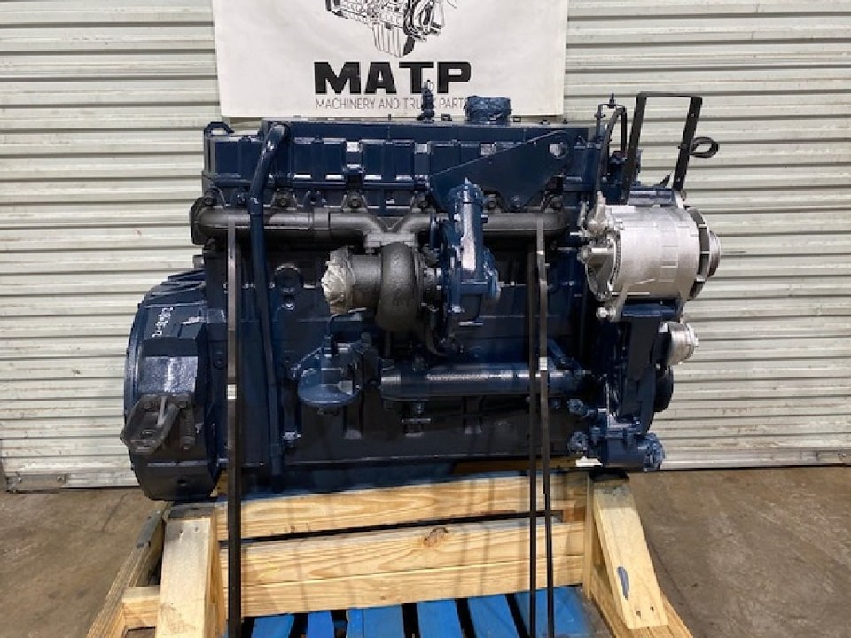 2002 INTERNATIONAL DT466E Engine