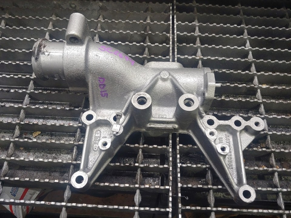 2011 DETROIT DIESEL DD15 EGR Manifold
