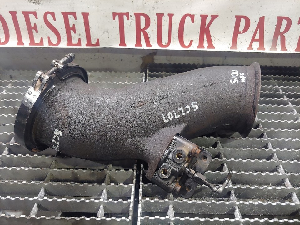 2011 DETROIT DIESEL DD15 EGR Manifold