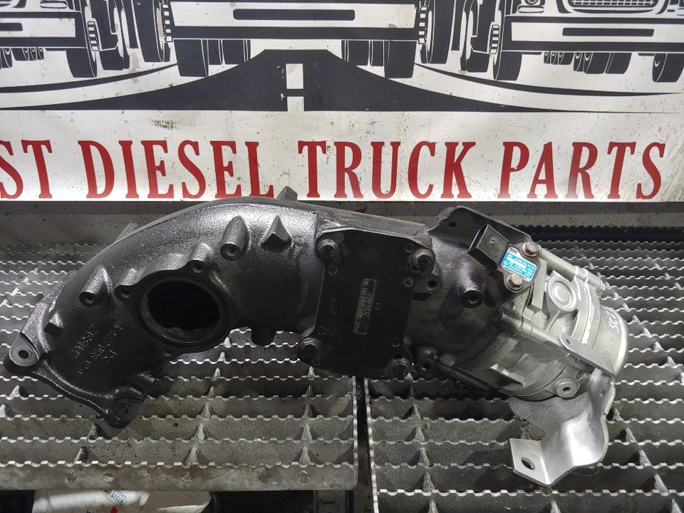 2011 DETROIT DIESEL DD15 EGR Manifold