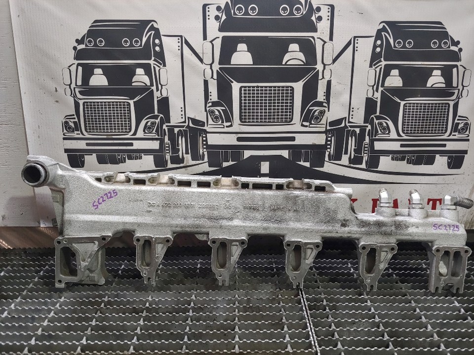 2011 DETROIT DIESEL DD15 Intake Manifold