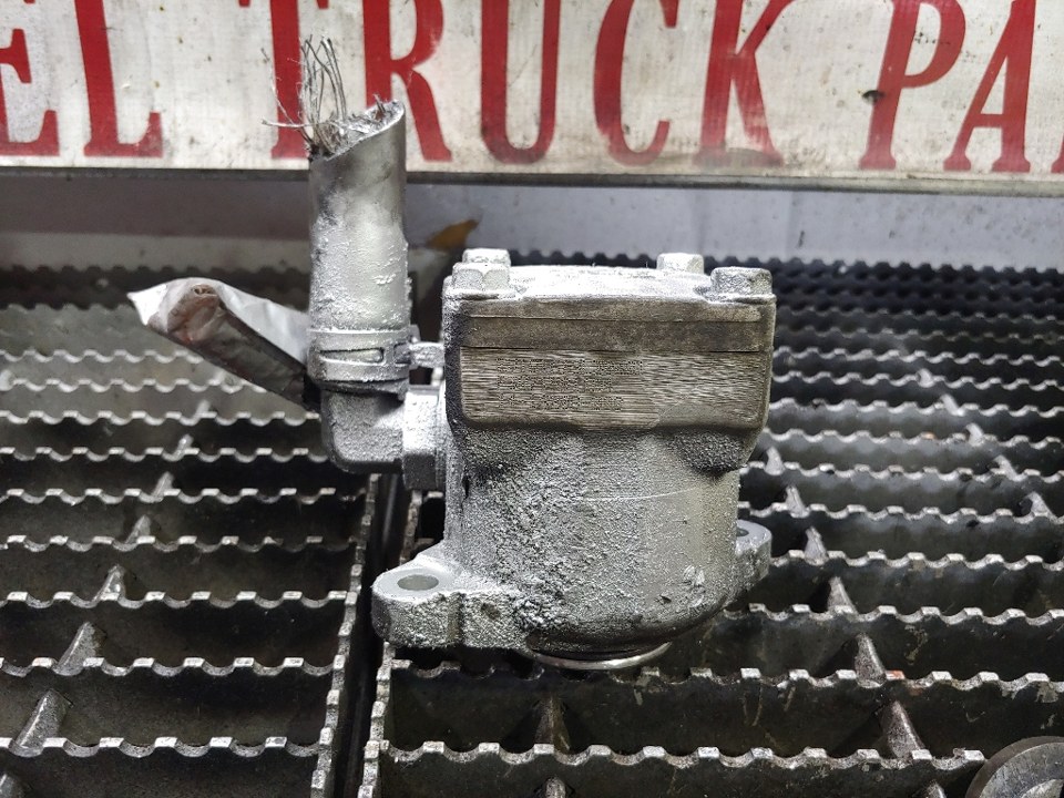 CAT C10 Steering Pump