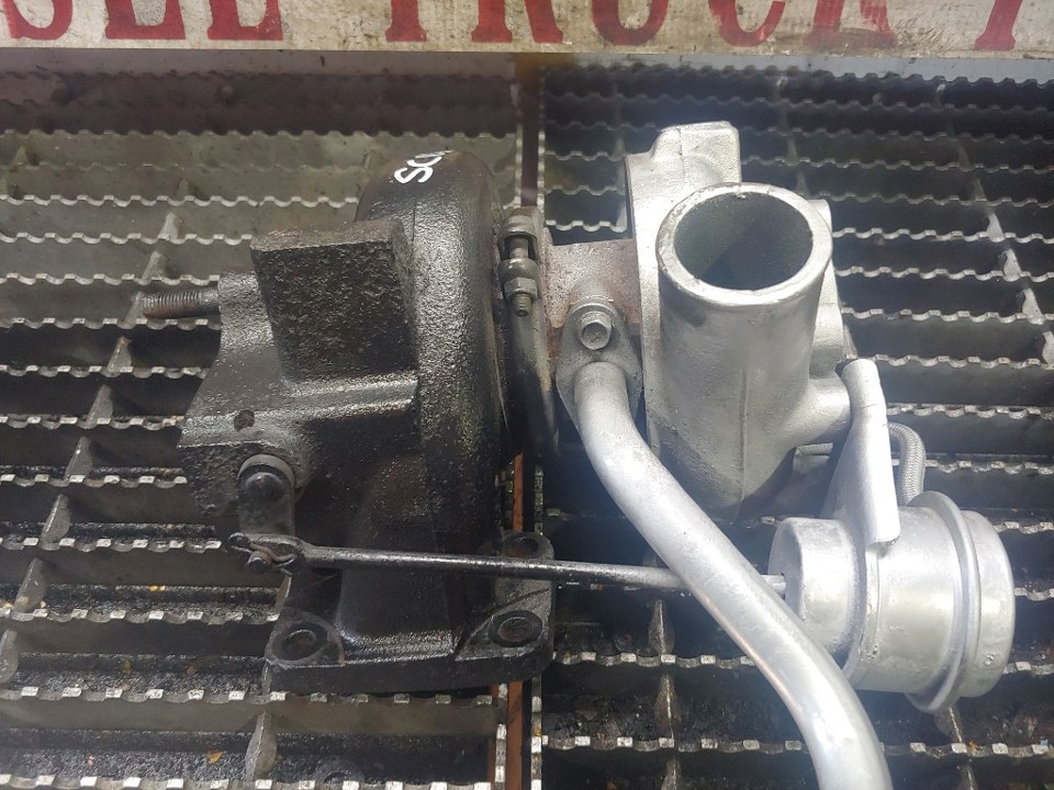 2000 MITSUBISHI 4M50 Turbo Charger