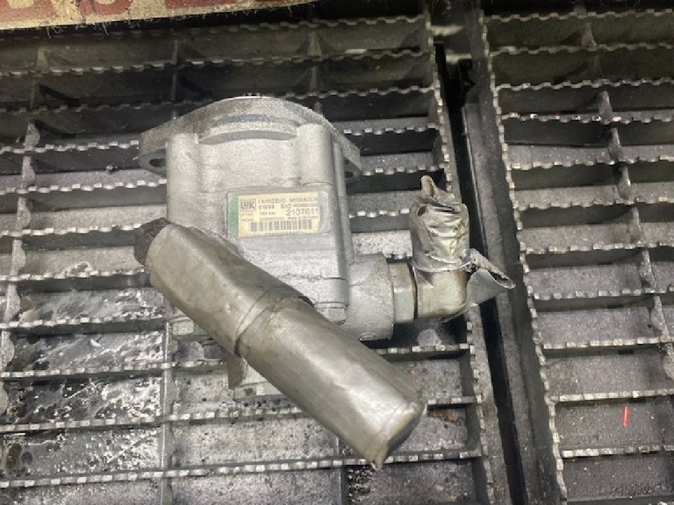 LUK LF73C Steering Pump