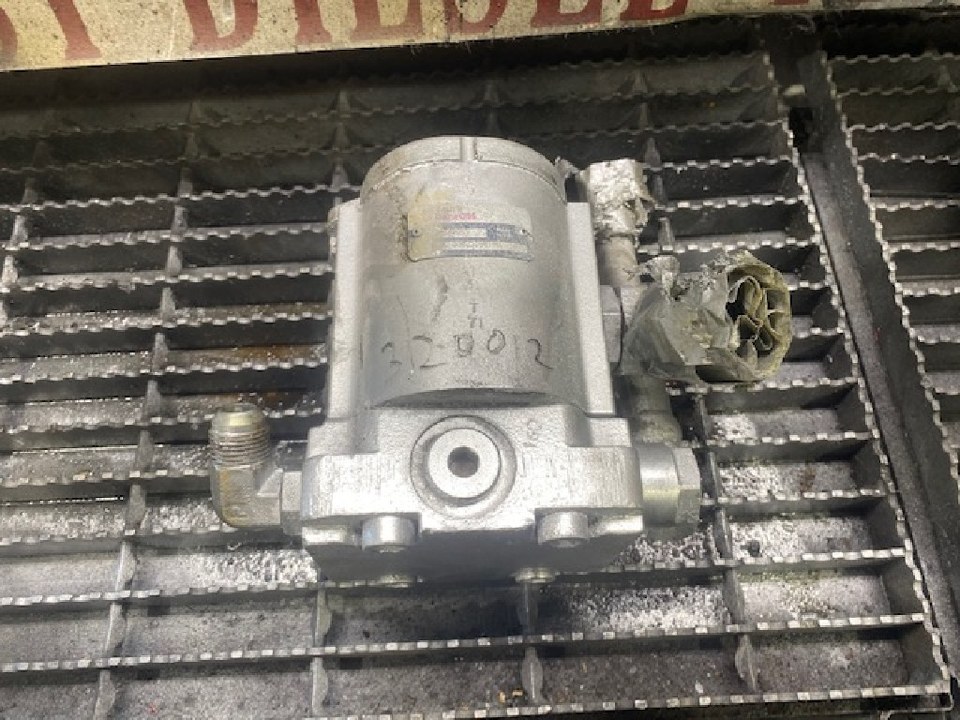 CAT C7 Steering Pump