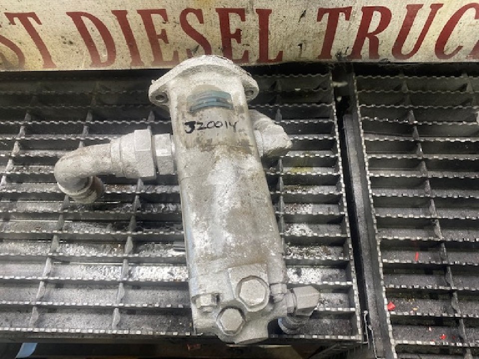 2004 CAT C7 Steering Pump