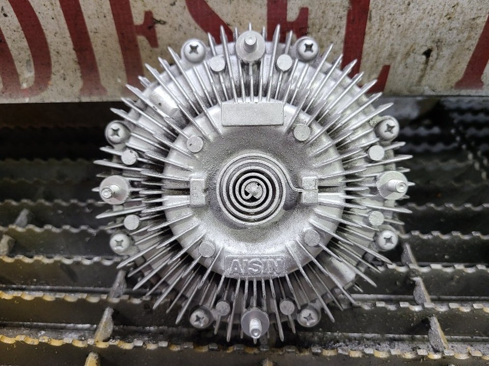 ISUZU 4HE1XS Fan Clutch