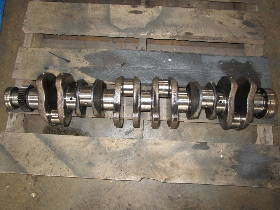 2000 MACK Renault MIDR 6.2L Crankshaft