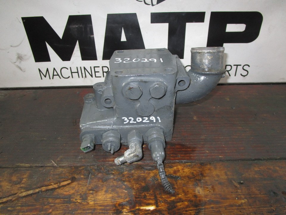 2000 MACK Renault MIDR 6.2L Thermostat Housing