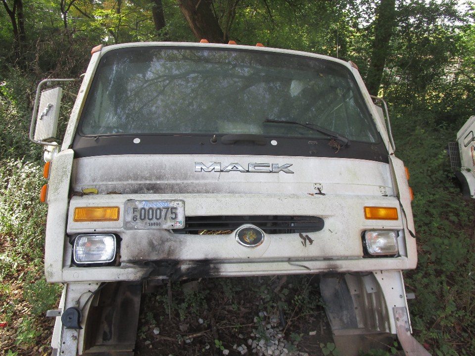 1995 MACK Renault MS300P Cab Body